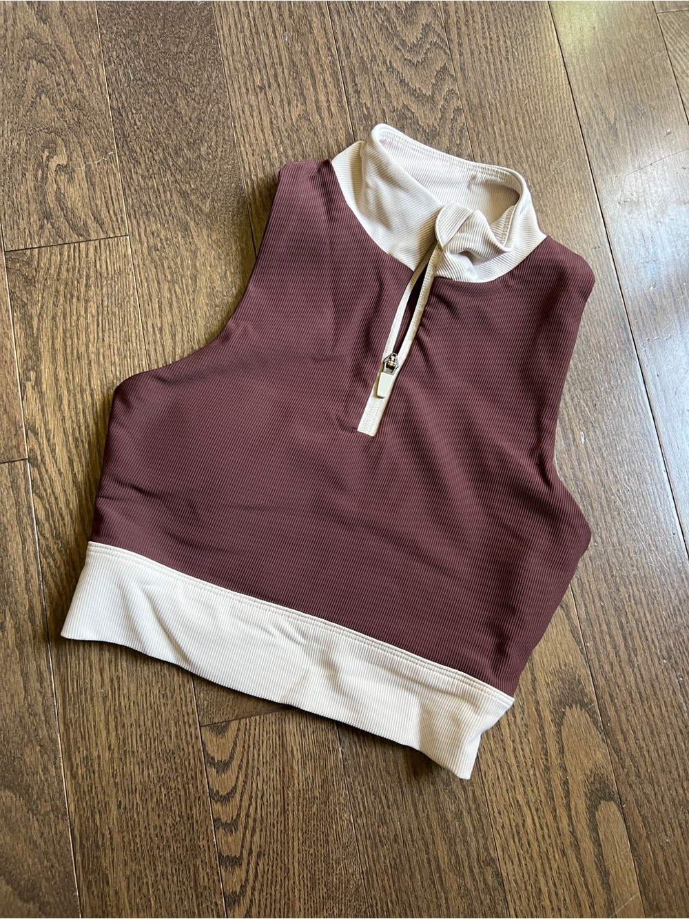 Wilo The Label athletic crop top 1/2 zip sports bra size small